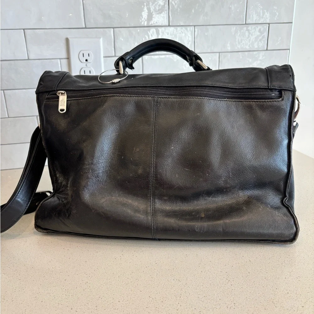 LE TANNEUR Briefcase Business Shoulder Bag Handbag Leather Black Lock EUC